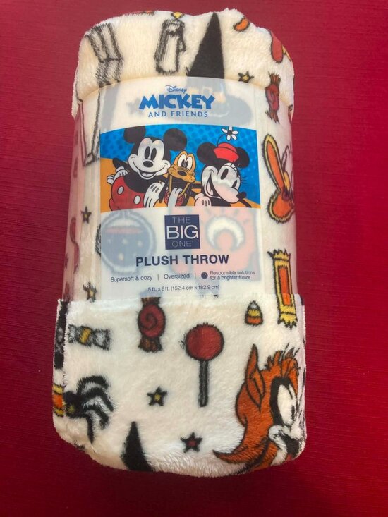 Disney Other - BNIP Disney MICKEY HALLOWEEN Fall 5x6 ft Oversized THROW BLANKET The Big One